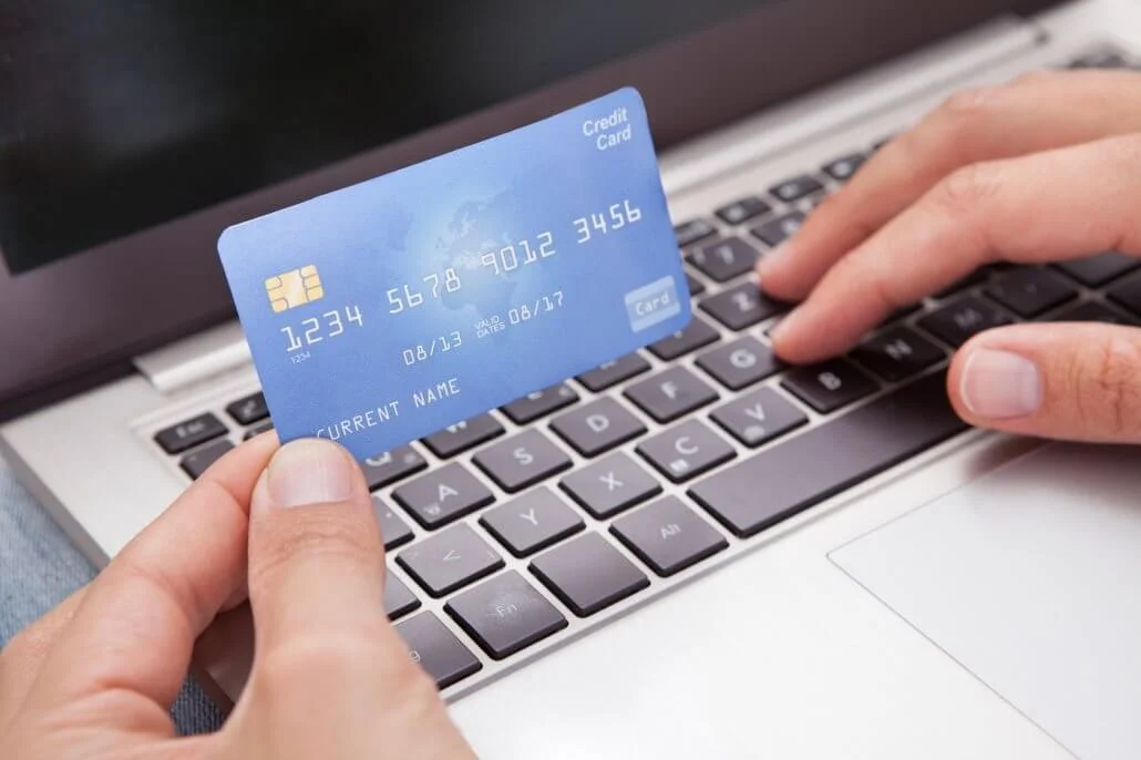 Jak dodać kartę kredytową lub debetową do sklepu Google Play